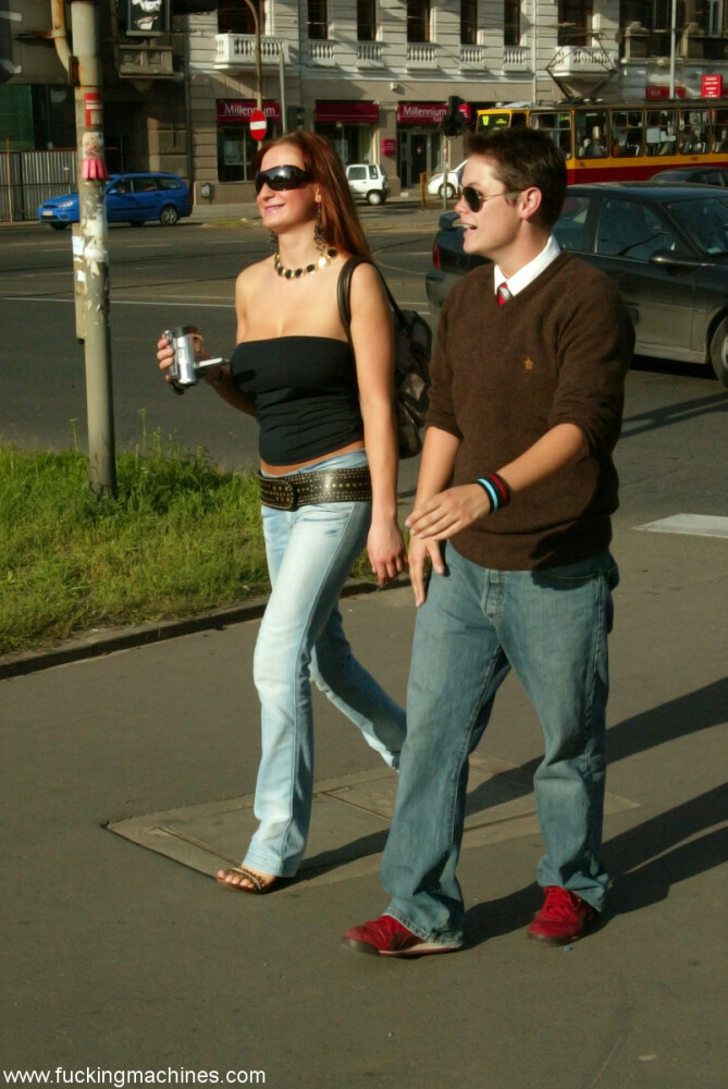 schwarze mädchen ficken maschine #4